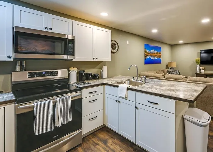 Apartment Gem < 1/2 Mi To Of Wyoming! Laramie